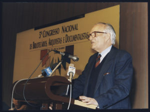 Em memória do Professor Adriano Moreira (1922-2022)